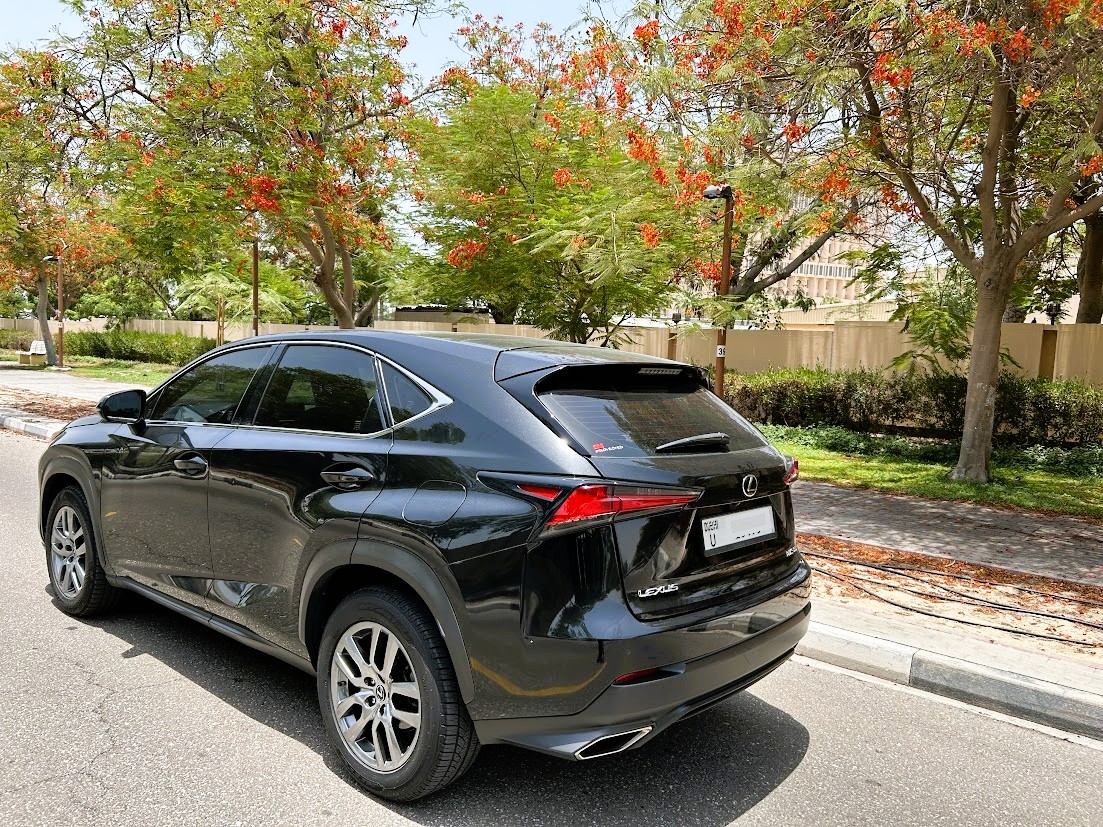Negro Lexus NX 300 Platinum 2020